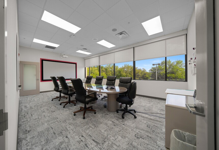 More Photos Of 1930 SW 38th Ave, Ocala Office For Lease