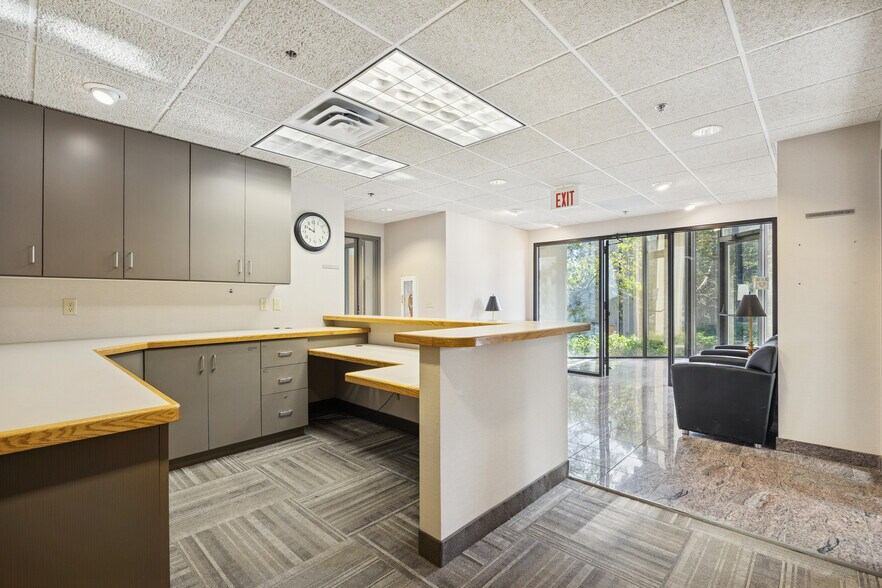 More Photos Of 1800 Pioneer Creek Ctr, Maple Plain Office For Lease