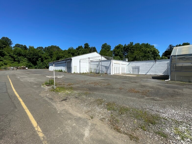 More Photos Of 66 State St, North Haven Garden Center For Sale