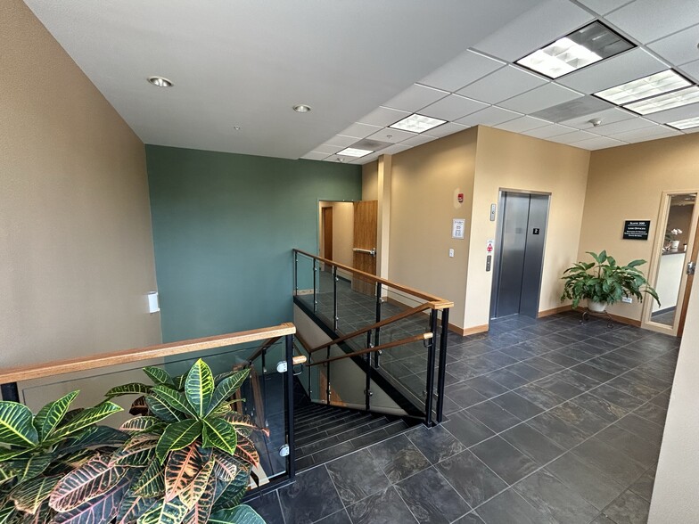 More Photos Of 5901 Dempster St, Morton Grove Office For Sale