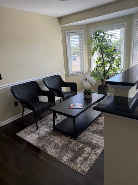 More Photos Of 45280 Cass Ave, Utica Loft Creative Space For Lease