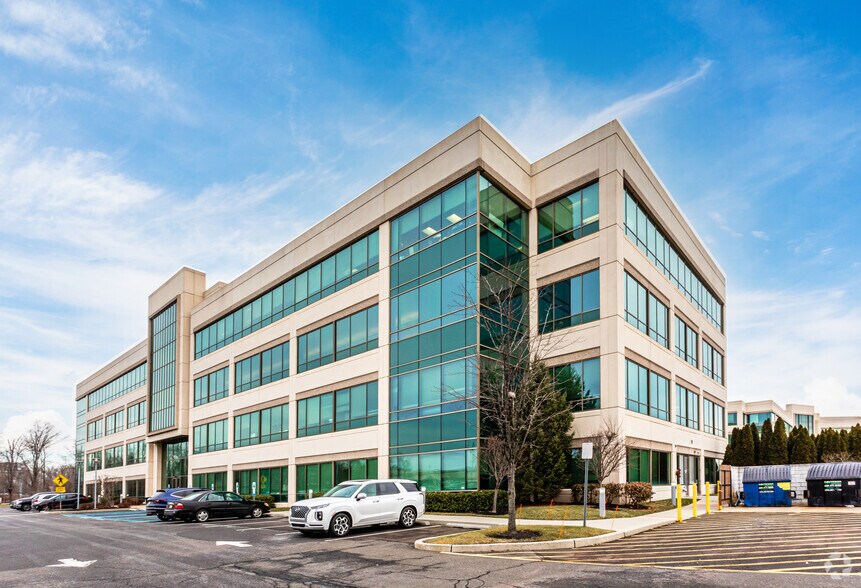 More Photos Of 100 Princeton South Corporate Ctr, Ewing Office For Lease