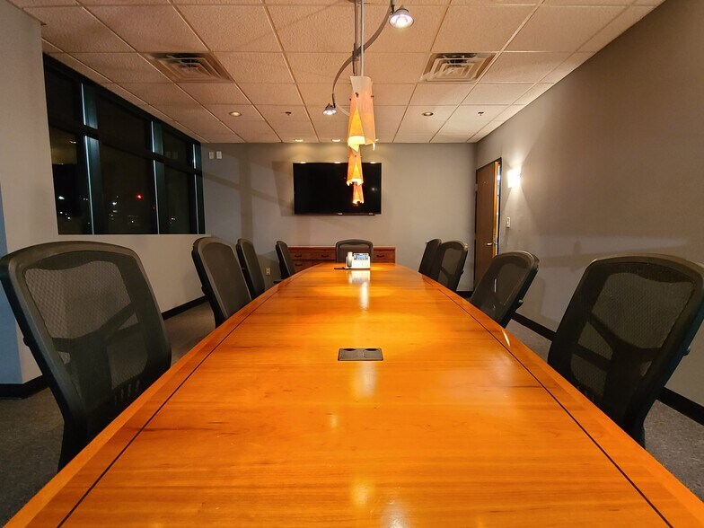 More Photos Of 1685 Terrell Mill Rd SE, Marietta Coworking Space