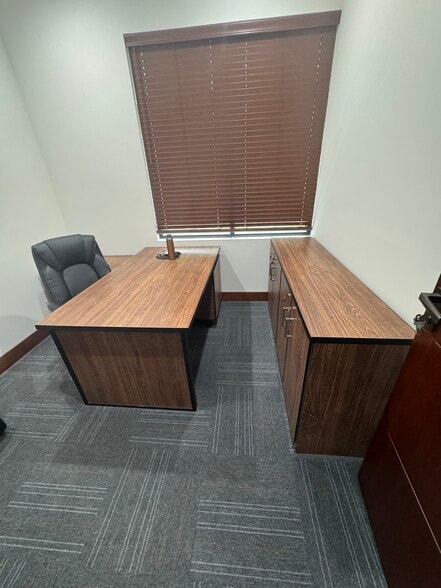 More Photos Of 3430 Paddocks Pky, Suwanee Office For Sale