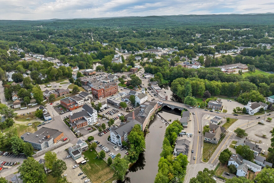 More Photos Of 15 Mont Vernon St, Milford Freestanding For Sale