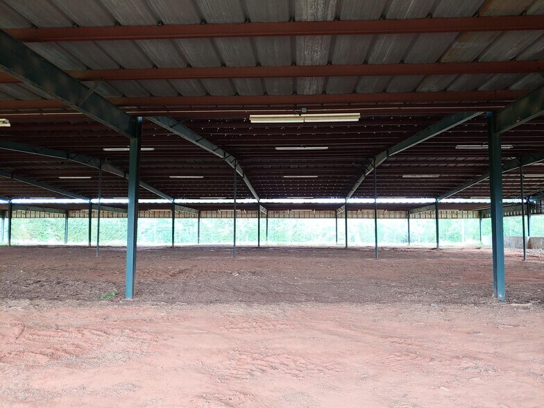 More Photos Of 186 Woodville Rd, Pelzer Distribution For Lease
