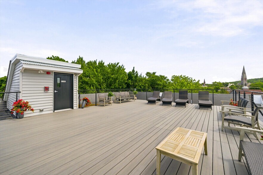 More Photos Of 122 Greenwich Ave, Goshen Multifamily For Sale