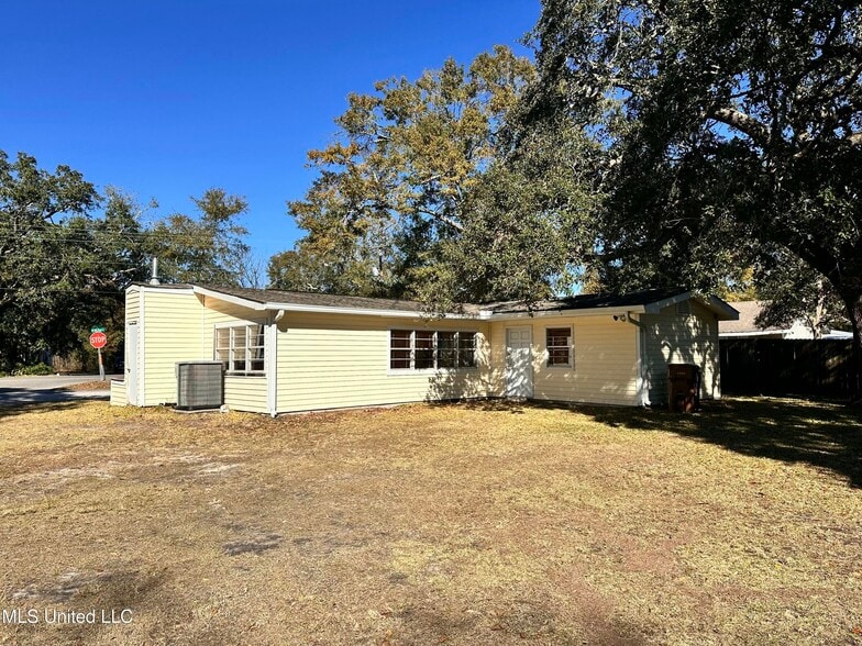 Primary Photo Of 415 Old Pass Rd, Long Beach Freestanding For Sale