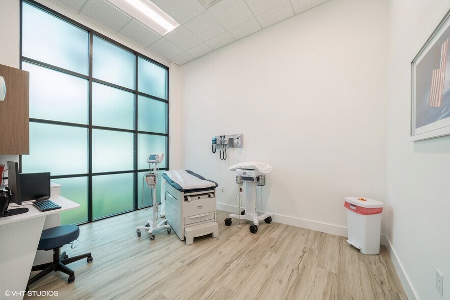 More Photos Of 3333 20th St, Vero Beach Medical For Sale