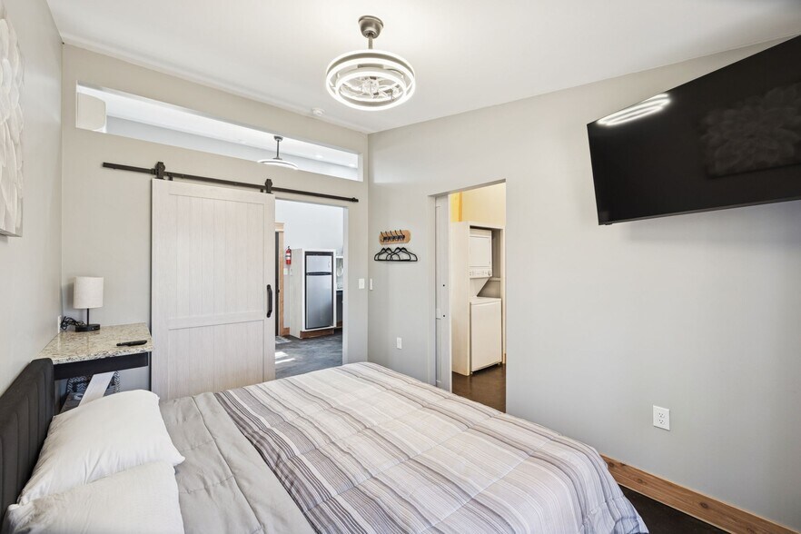 More Photos Of 3158 Summertown Hwy, Summertown Hotel For Sale