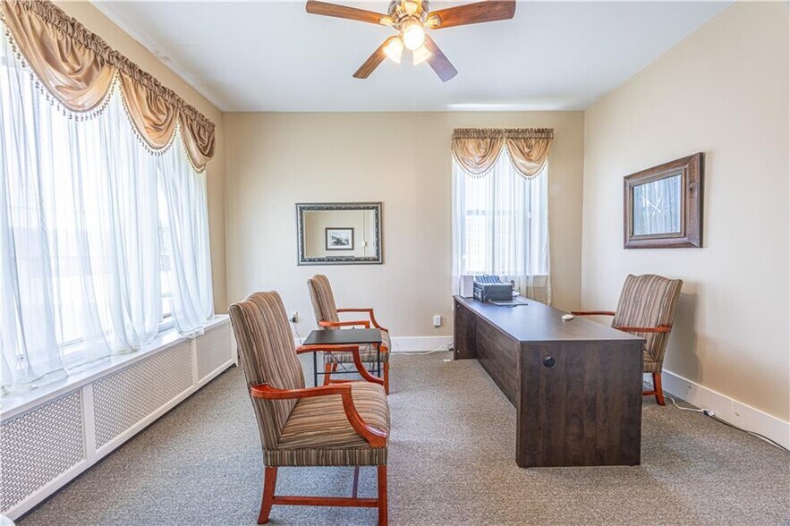 More Photos Of 121 Ridge Ave, Washington Funeral Home For Sale