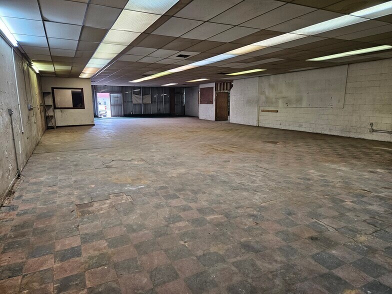 More Photos Of 4301 S Robinson Ave, Oklahoma City Freestanding For Sale