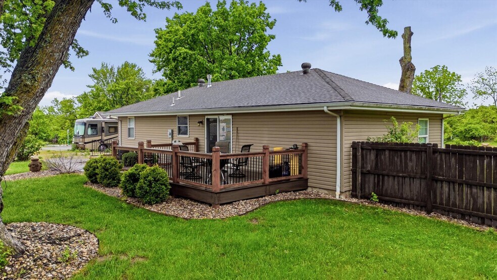 More Photos Of 2450 NW Lowenstein Dr, Lee's Summit Flex For Sale