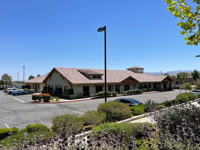 More Photos Of 853 Auto Center Dr, Palmdale Unknown For Lease