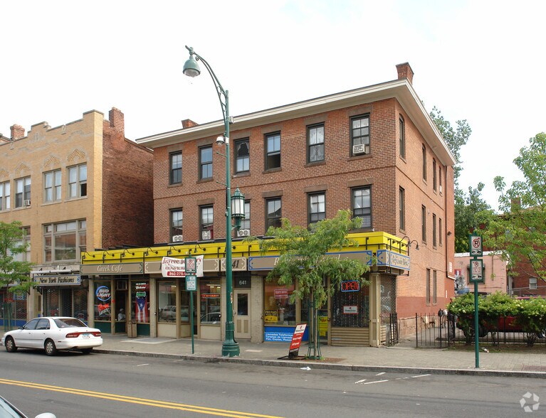 Primary Photo Of 637-641 Park St, Hartford Storefront Retail Residential For Lease