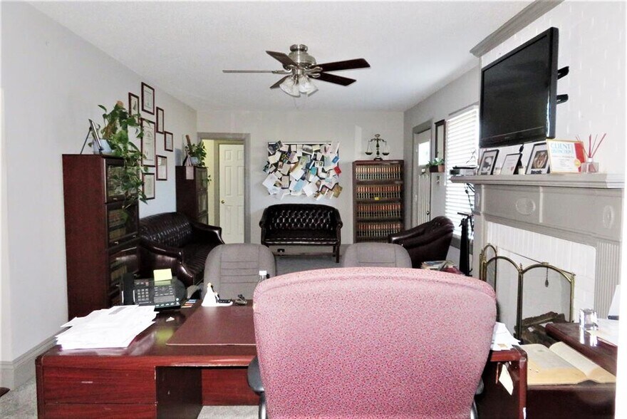 More Photos Of 709 Julian R Allsbrook Hwy, Roanoke Rapids Office For Sale