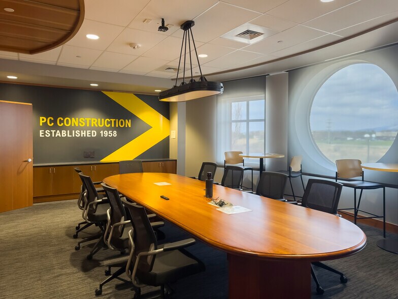 More Photos Of 193 Tilley Dr, South Burlington Office For Sale