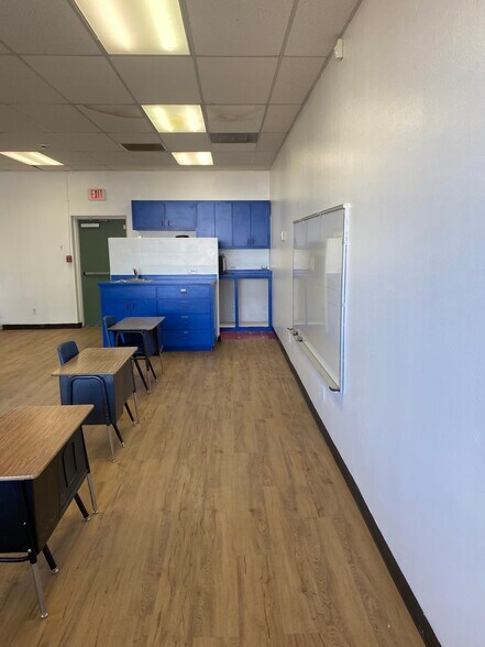 More Photos Of 630 W 17th Pl, Tempe Schools For Lease