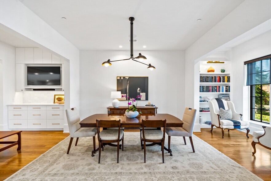 More Photos Of 152 N Section St, Fairhope Storefront Retail Residential For Sale