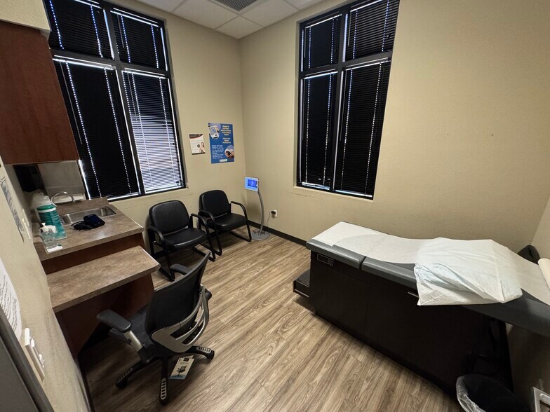 More Photos Of 2919 S Ellsworth Rd, Mesa Medical For Lease