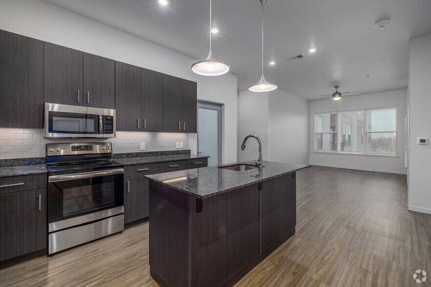 More Photos Of 305 N Main St, Broken Arrow Apartments For Lease