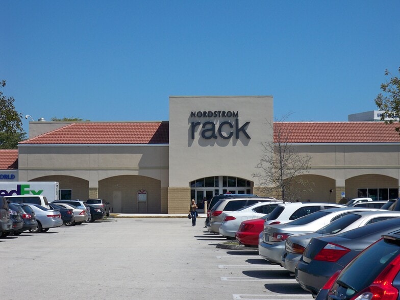 More Photos Of 20301-20695 Biscayne Blvd, Aventura General Retail For Lease
