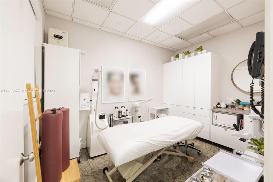 More Photos Of 520 Biltmore Way, Coral Gables Storefront Retail Office For Sale