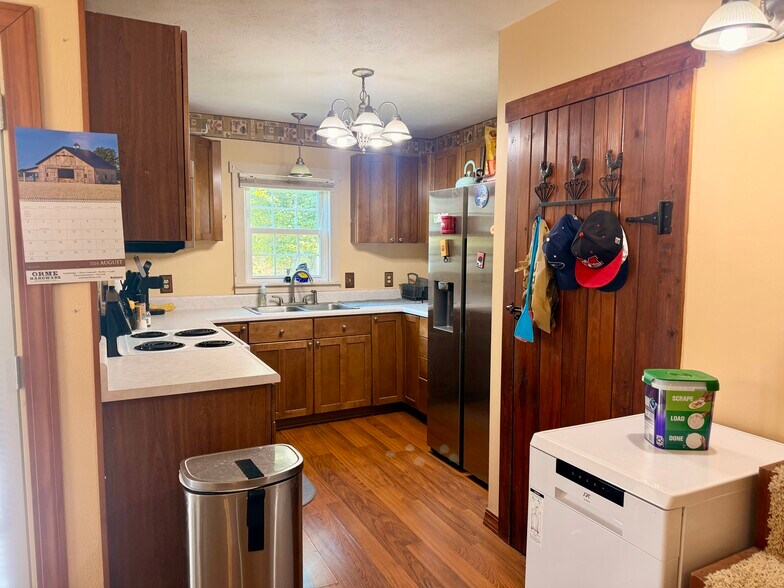 More Photos Of 6686 National Rd SE, Jacksontown Office For Sale