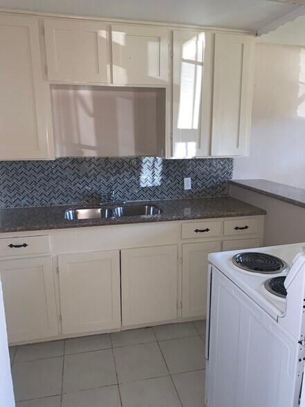 More Photos Of 9211 N Green River Dr, Houston Apartments For Sale