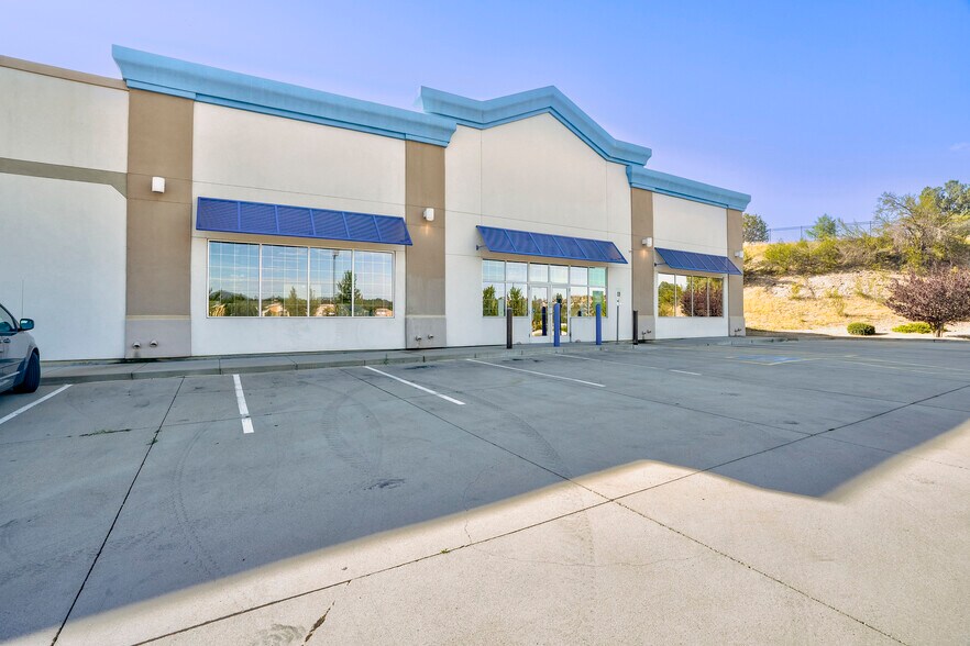 More Photos Of 1219 Gail Gardner Way, Prescott Freestanding For Lease