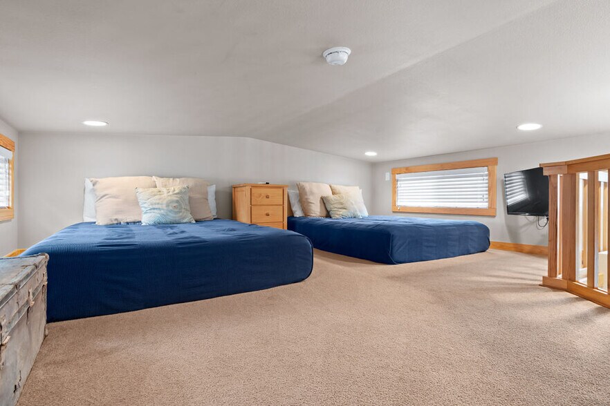 More Photos Of 300 Park Ave, Staples Apartments For Sale