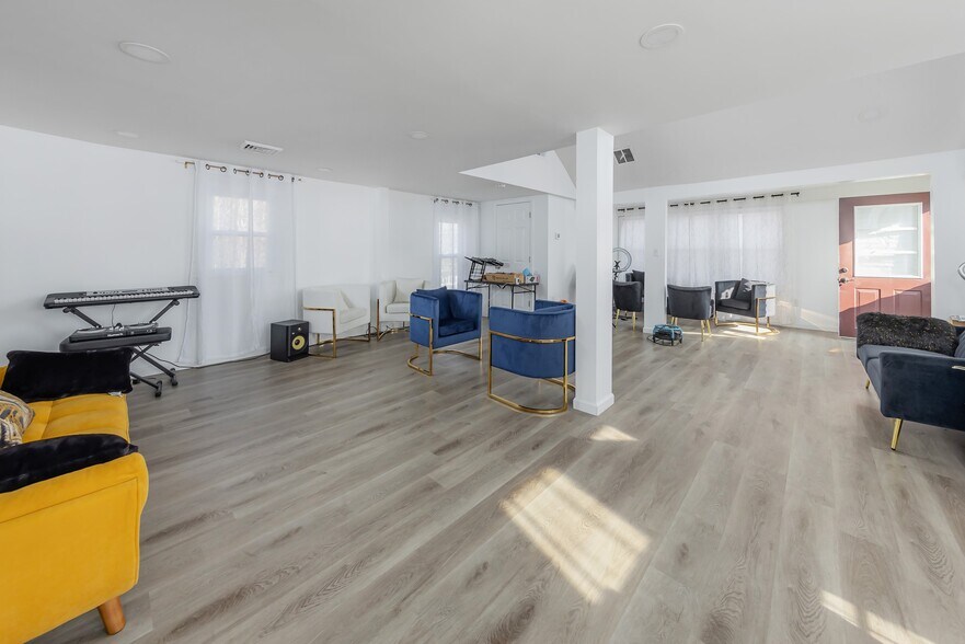 More Photos Of 2453 Delsea Dr, Franklinville Office For Sale