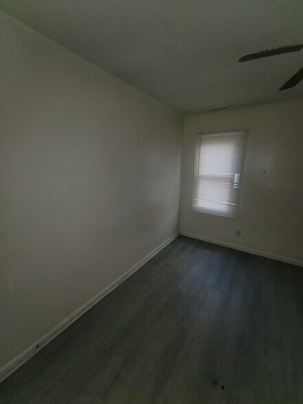 More Photos Of 1458 W 32nd St, Indianapolis Apartments For Sale