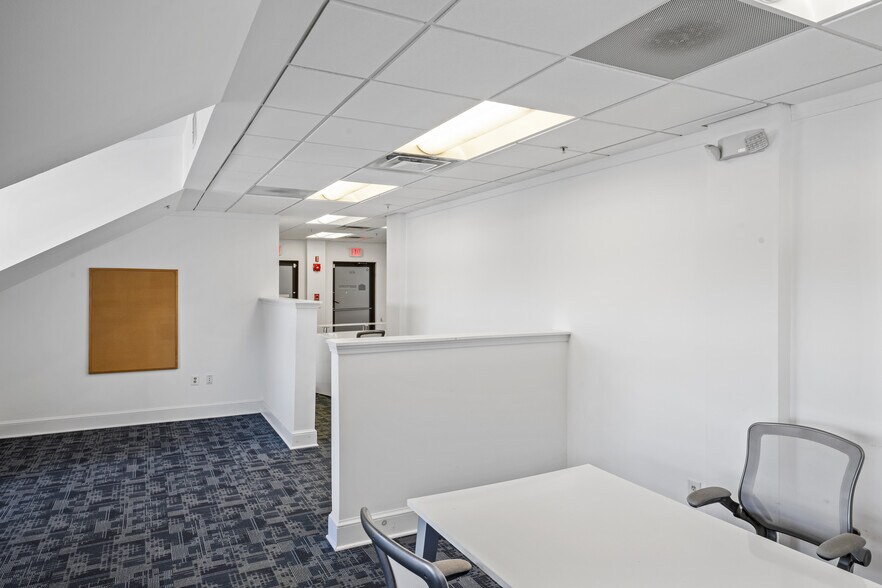 More Photos Of 602 S King St, Leesburg Medical For Lease
