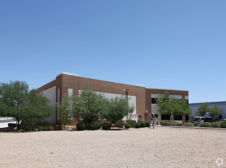 More Photos Of 1628 W Williams Dr, Phoenix Warehouse For Lease