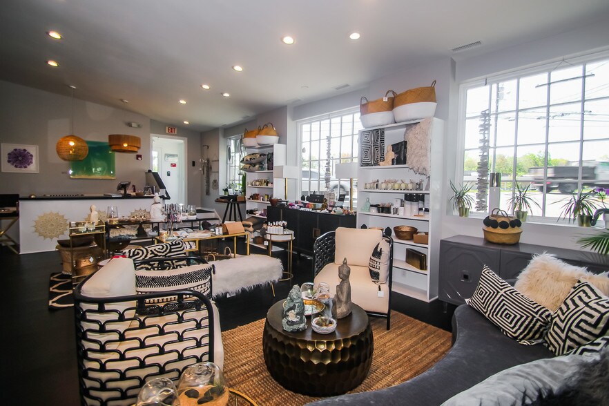 More Photos Of 1869 Post Rd E, Westport Freestanding For Lease