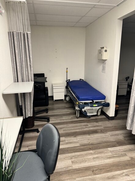 More Photos Of 1302 N Stanton St, El Paso Medical For Sale