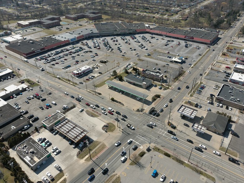 More Photos Of 7542 Broadview Rd, Parma General Retail For Lease