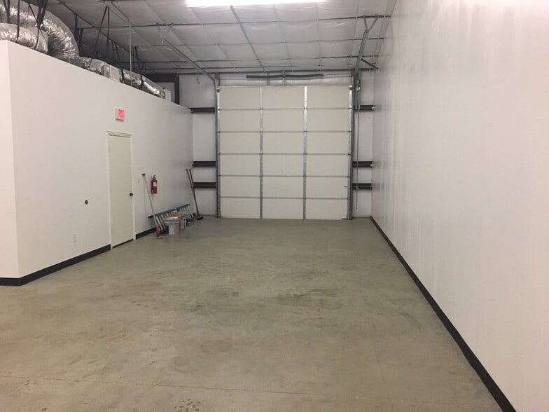 More Photos Of 18703 Clay Rd, Houston Industrial For Lease