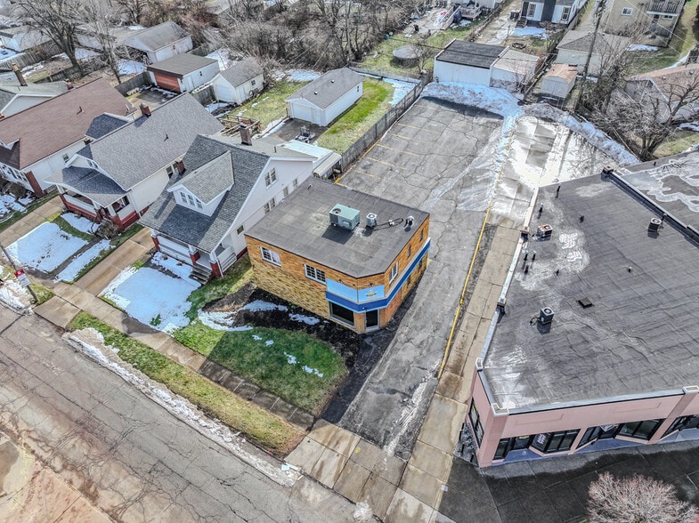 More Photos Of 5393 Pearl Rd, Parma Office For Sale