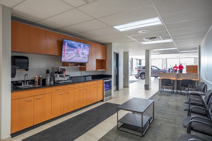 More Photos Of 5900 Highland Rd, Waterford General Retail For Sale