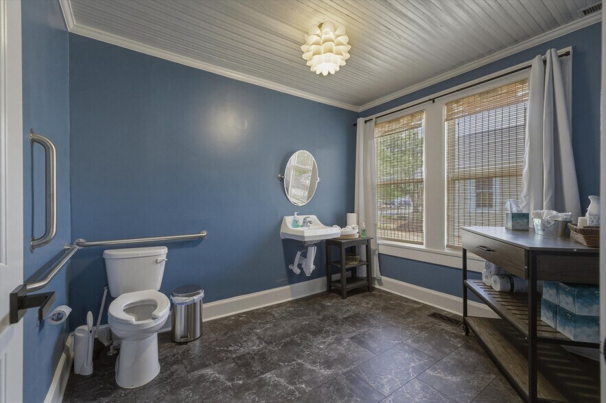More Photos Of 408 S Green St, Morganton Specialty For Sale