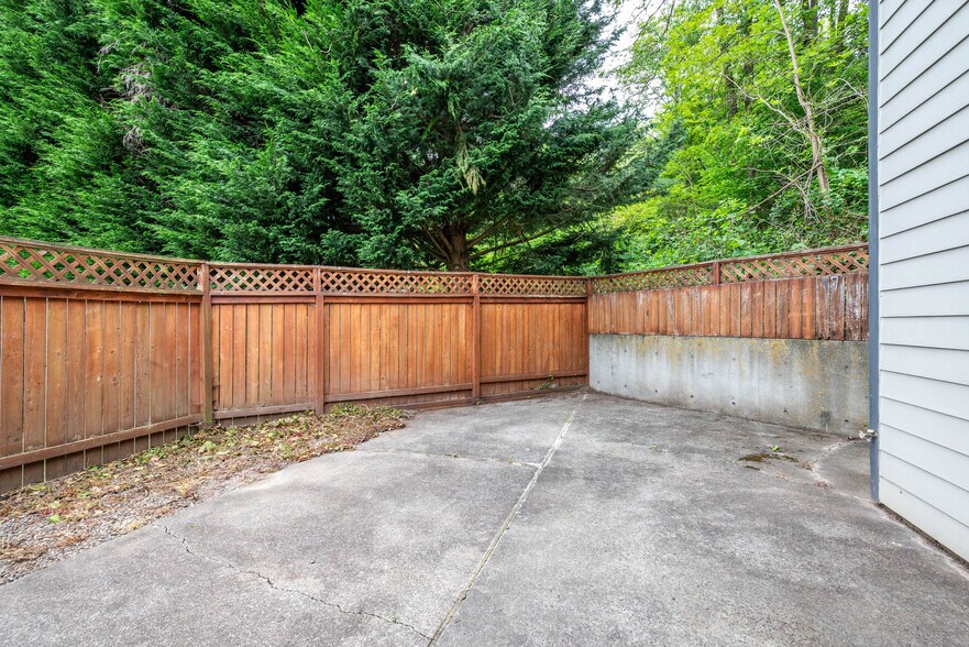 More Photos Of 157 Nevada Dr, Longview Apartments For Sale