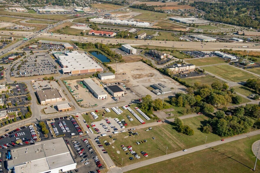 More Photos Of 1630 Broadway St, Clarksville Warehouse For Sale