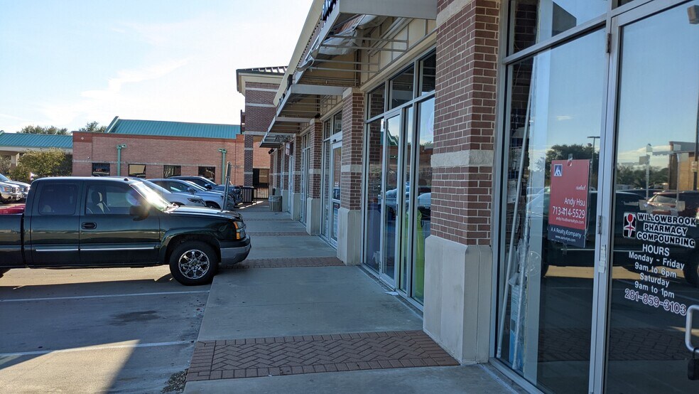 More Photos Of 8955 N Hwy 6, Houston Unknown For Lease