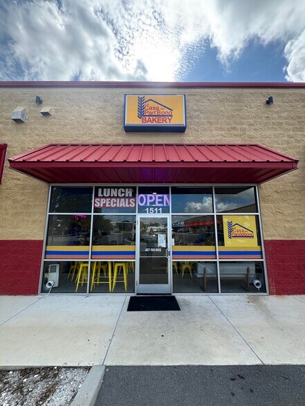 More Photos Of 1443 Belladonna Pl, Saint Cloud Showroom For Lease