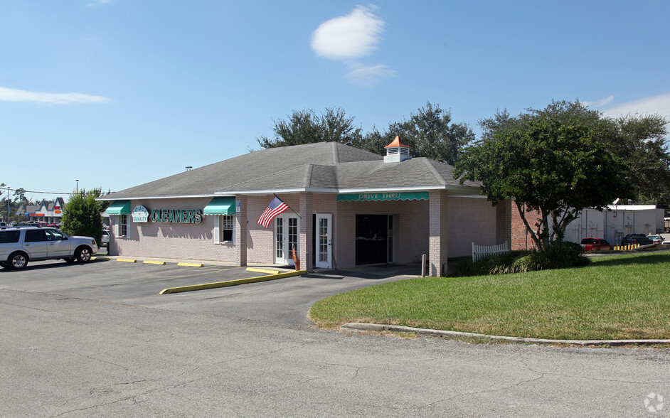 Primary Photo Of 1194 S Broad St, Brooksville Freestanding For Lease