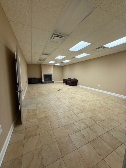 More Photos Of 1030 Wintergap Rd, Oliver Springs Office For Sale