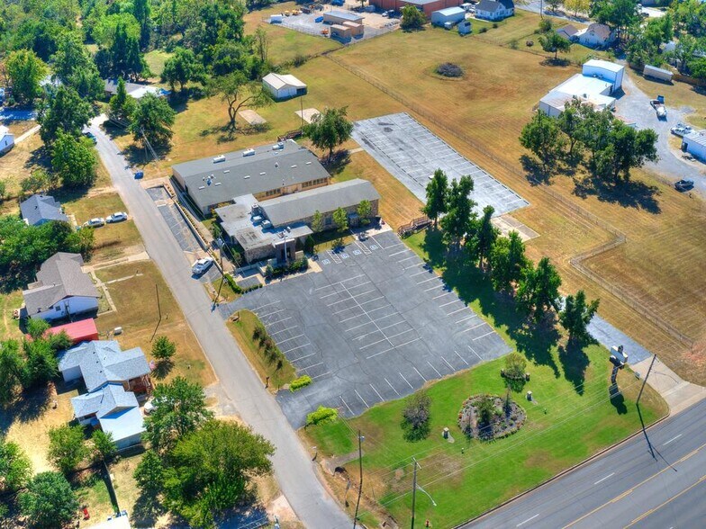 More Photos Of 2254 W Meyers Cir, Choctaw Lodge Meeting Hall For Sale