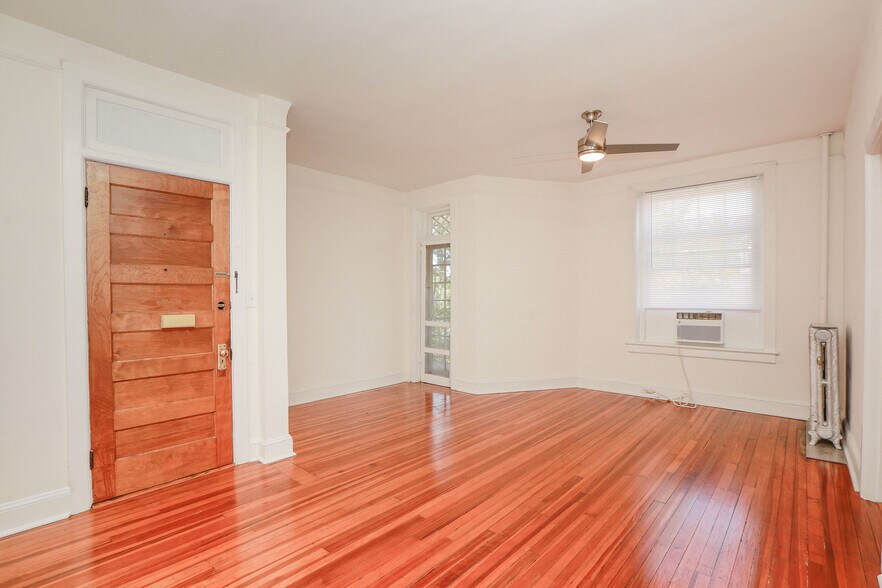 More Photos Of 819 Colonial Ave, Norfolk Apartments For Sale